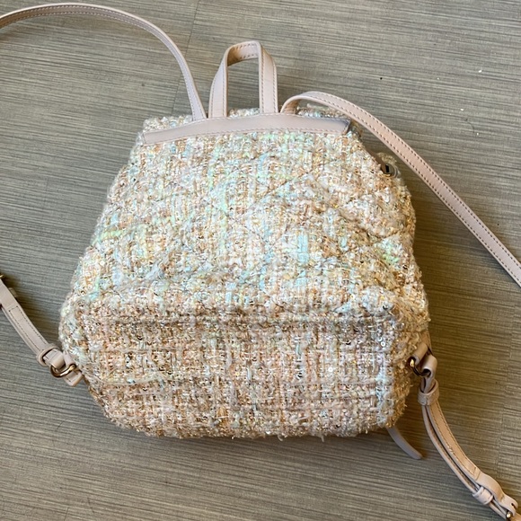 all white north face jester backpack The - - Women's Arctic Hunter 15.6 Inch Finished with a sternum Size:US:28L LOUIS VUITTON MONOGRAM MY WORLD TOUR PALM SPRINGS BACKPACK MINI